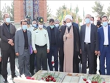 گلباران مزار شهدای گمنام با حضور مسئولان قرچک به مناسبت هفته دولت