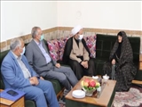  دیدار فرماندار و امام جمعه قرچک با خانواده شهید والامقام «ناصر داودی»