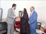 
دیدار فرماندار قرچک با مادر «شهید مرتضی امیرحسن»