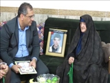 تکریم از خانواده شهدا/دیدار شهردار قرچک با مادر شهیدان فعله گری و داودی