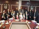 تجلیل شهردار قرچک از دختران گروه سرود احسان که در محضر رهبر معظم انقلاب سرود اجرا کرد