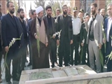 مراسم زیارت عاشورا و گلباران مزار شهدای گمنام با حضور مسئولان قرچک 