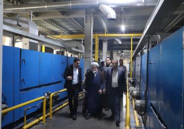 بازدید آیت‌الله مصباحی‌ مقدم و فرماندار از واحدهای تولیدی شهرک صنعتی قرچک